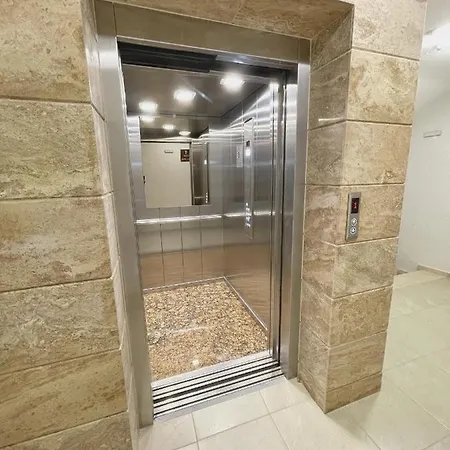 Апартамент Лина شقة بورغاس